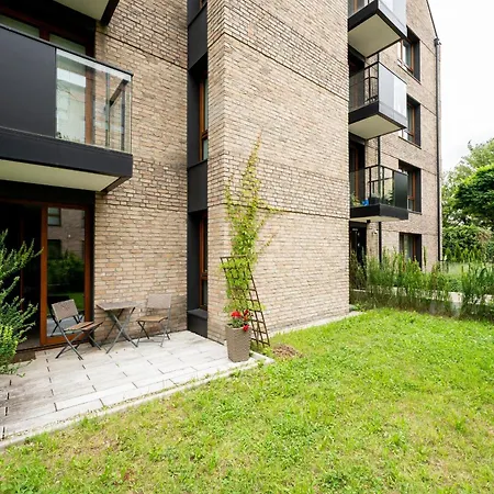 Front Park Motlawa With Garden By Bookinghost